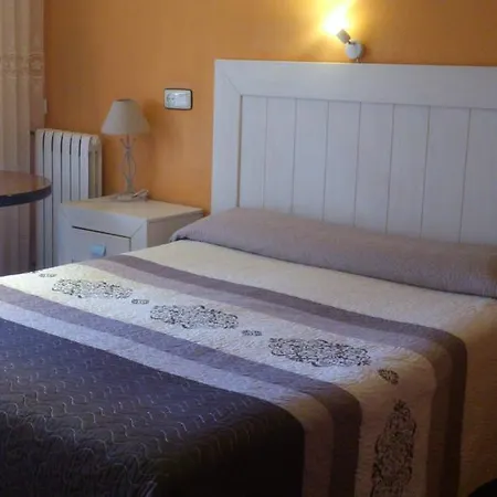 Favila Otel Oviedo