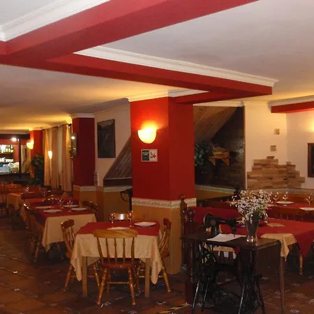 Favila Otel 2*