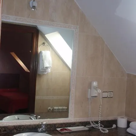 Otel Favila Oviedo